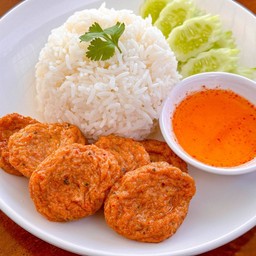 ข้าวหน้าทอดมันปลาอินทรีย์