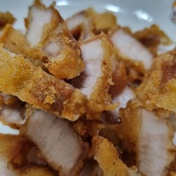 หมูสามชั้นทอดน้ำปลา