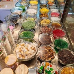 เลือกท็อปปิ้งเอง 1-4 อย่าง