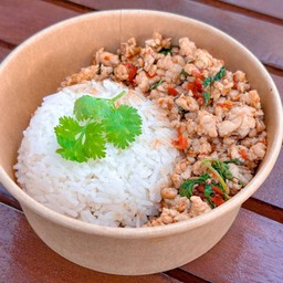 กะเพราไก่สับ ราดข้าว