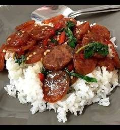 ข้าวกุนเชียงหมูผัดกระเพรา