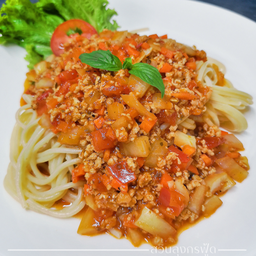 สปาเก็ตตี้ ซอสมะเขือเทศ หมูสับ 100  กรัม