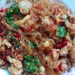 กระเพราวุ้นเส้นไก่+หมู(แซบเวอร์)