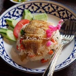 ข้าวผัดปลาสลิด