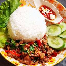 กะเพราะหมูสับ