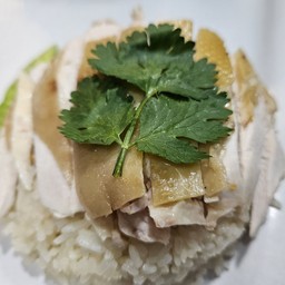 ข้าวมันไก่ต้มพิเศษ( ไม่มีเลือดไม่มีเครื่องใน)