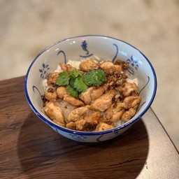 ข้าวทอดกระเทียม