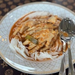 ขนมจีนเด็กใต้ เปิดเฉพาะ วันเสาร์ - อาทิตย์ ครับ