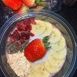 สตอเบอรี่ สมูทตี้โบว์ล Strawberry