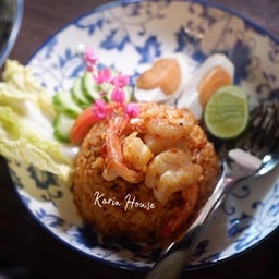 ข้าวผัดพริกเผากุ้งไข่เค็ม