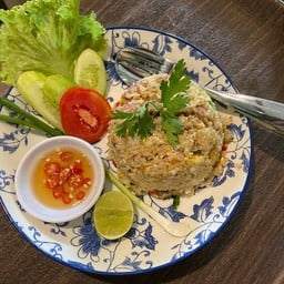 ข้าวผัดหมู, ไก่