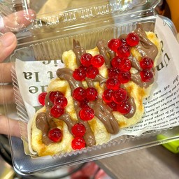 ครอฟเฟิลนูเทลล่าเยลลี่แดง