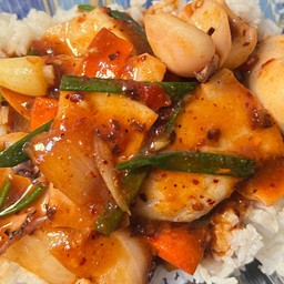 พริกเผาหมึกราดข้าว