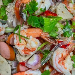 ยำเส้นแก้วรวมมิตร