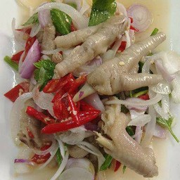 ยำตีนไก่