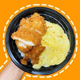 ข้าวไก่ทอดราดซอสเทริยากิไข่ข้น