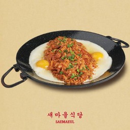 ข้าวผัดหมูยอลทันพุลโกกีกระทะร้อน