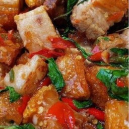 ข้าวกระเพราหมูกรอบ+ไข่ดาว