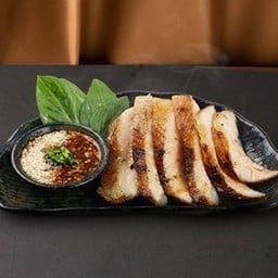 คอหมูคุโรบูตะย่าง จิ้มแจ่ว