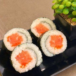 ข้าวห่อแซลมอนไข่กุ้ง เซ็ต 4 คำ