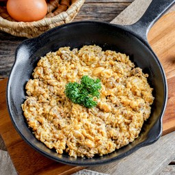 Fried Eggs with Meat