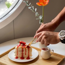 CREPE CAKE STRAWBERRY