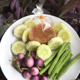น้ำพริก+ผัก (ชุดใหญ่)