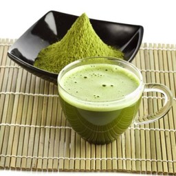 ชาเขียวนมสดร้อน
