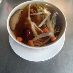 ซี่โครงหมูดอกไม้จีนตุ๋นยาจีน