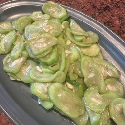 บวบผัดเกลือ