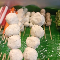 ลูกชิ้นหมูทอด