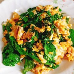 ใบเหลียงผัดไข่ (กับข้าว)