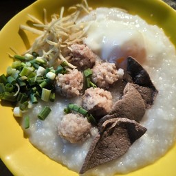 โจ๊กหมู+ตับ+ไข่