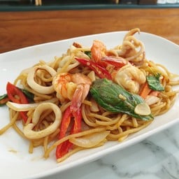 สปาเกตตี้ผัดขี้เมา