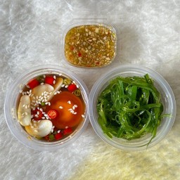 เซ็ตไข่ดองซีอิ้ว+ยำสาหร่าย