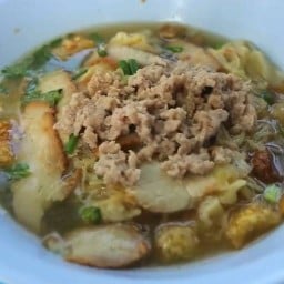 บะหมี่เกี๊ยวลุงโชค