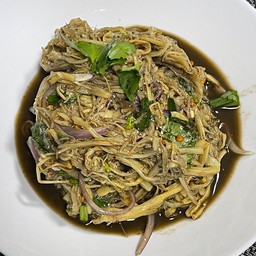 ซุปหน่อไม้ข้าวคั่วพริกป่น