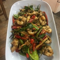 ปลาไหลผัดขี้เมา