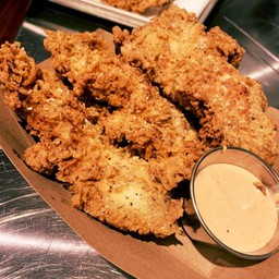 ไก่ทอดซอสศรีราชามาโย