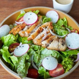 สลัดไก่ย่าง