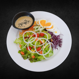 สลัด Question + น้ำสลัดงาคั่วญี่ปุ่น + ไข่ต้ม