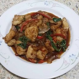 ข้าวปลาดอร์ลี่ผัดพริกเผา