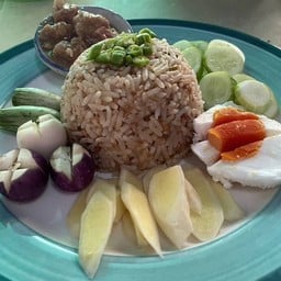 ข้าวผัดน้ำพริกลงเรือ