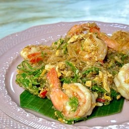 ผัดวุ้นเส้นชะอมกุ้ง