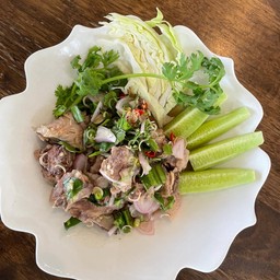 ยำหมูบ้านตั้งใจ