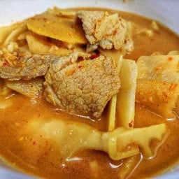 แกงเหลือง หมูหน่อไม้ดอง