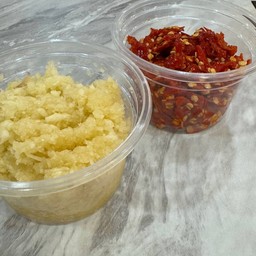 พริก+กระเทียม(ถ้วยละ3Oz.) 1ชุด