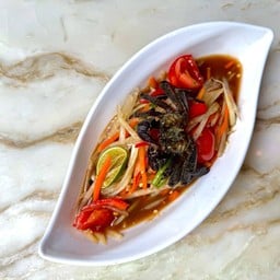 สามไบเถา Cafe & Bistro 🌿 นครสวรรค์