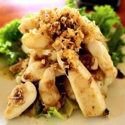 ปลาหมึกทอดกระเทียม