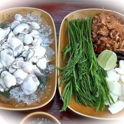 หอยนางรมสด+ กระถิน
